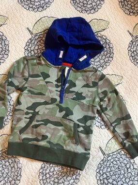 Boden Hooded Quarter Zip Sweatshirt, Toddler, 2-3Yrs
